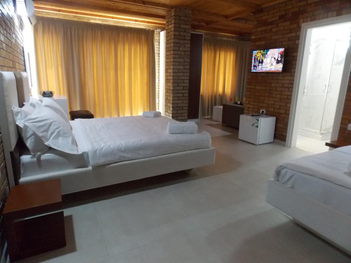 Hotel Piccolino ซารานเดอ ภายนอก รูปภาพ